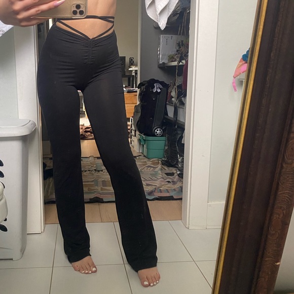 I am Gia halo pants - Picture 1 of 1